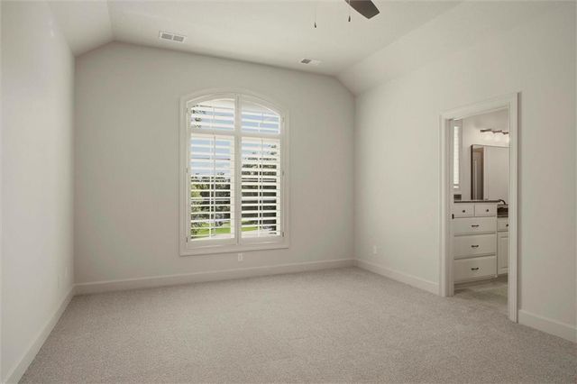 469 NW Riven Rock Place, Lee's Summit, MO 64081