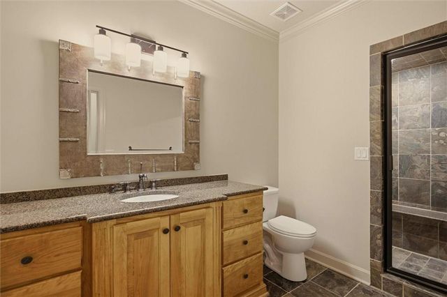 469 NW Riven Rock Place, Lee's Summit, MO 64081