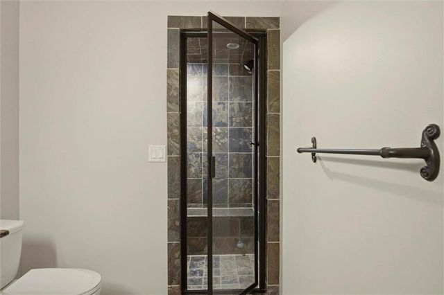 469 NW Riven Rock Place, Lee's Summit, MO 64081