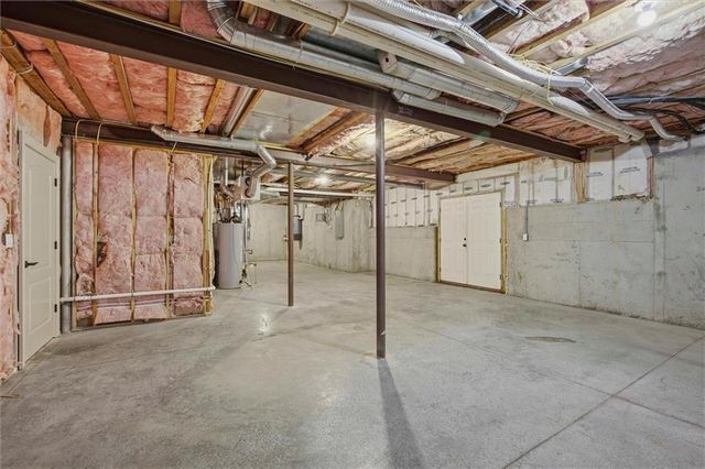 469 NW Riven Rock Place, Lee's Summit, MO 64081