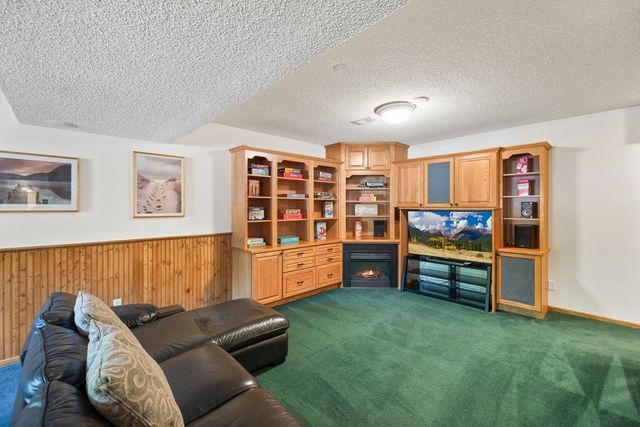 10954 Yukon Avenue S, Bloomington, MN 55438