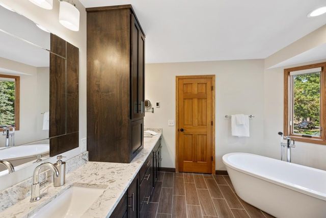 10954 Yukon Avenue S, Bloomington, MN 55438
