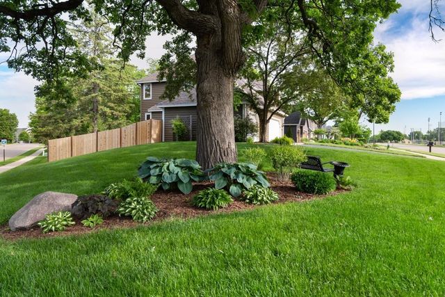 10954 Yukon Avenue S, Bloomington, MN 55438