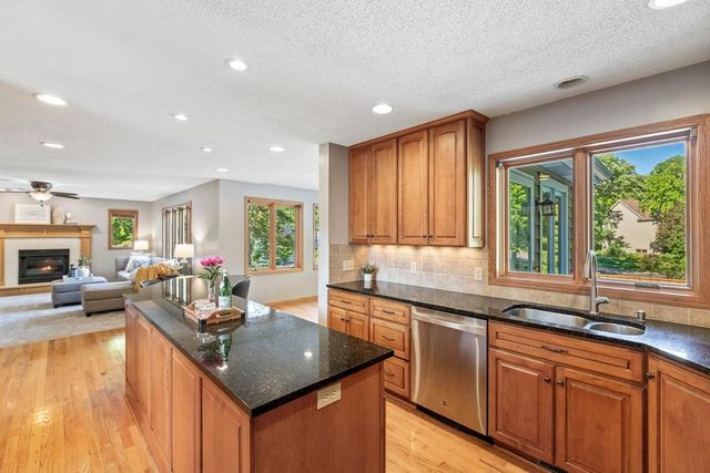 10954 Yukon Avenue S, Bloomington, MN 55438