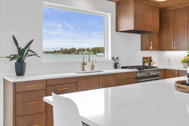 4919 Three Points Boulevard, Mound, MN 55364