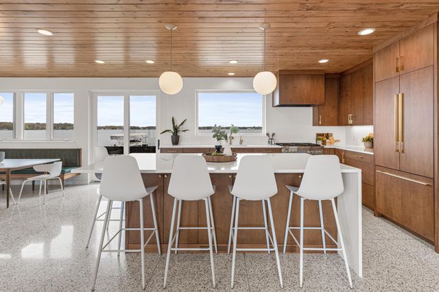 4919 Three Points Boulevard, Mound, MN 55364