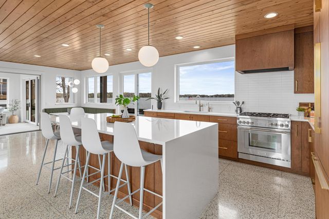 4919 Three Points Boulevard, Mound, MN 55364