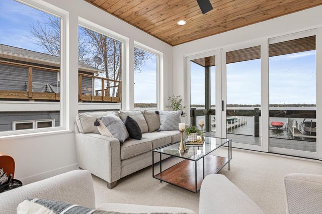 4919 Three Points Boulevard, Mound, MN 55364