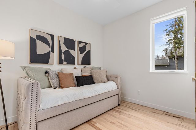 4919 Three Points Boulevard, Mound, MN 55364