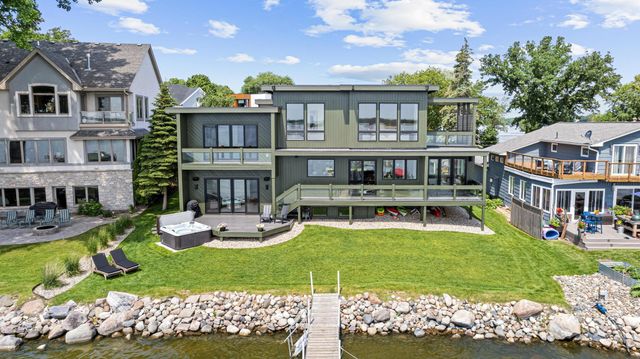 4919 Three Points Boulevard, Mound, MN 55364