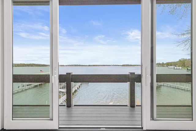 4919 Three Points Boulevard, Mound, MN 55364