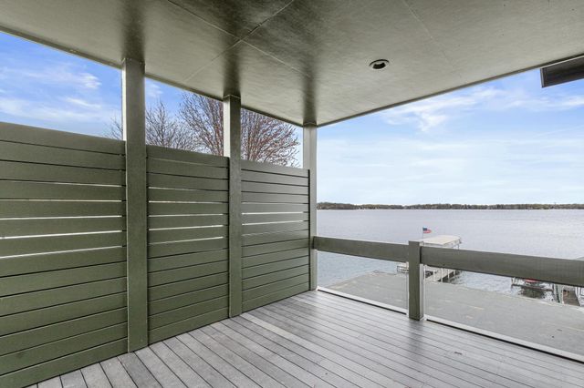 4919 Three Points Boulevard, Mound, MN 55364