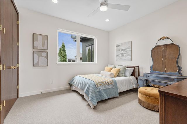 4919 Three Points Boulevard, Mound, MN 55364