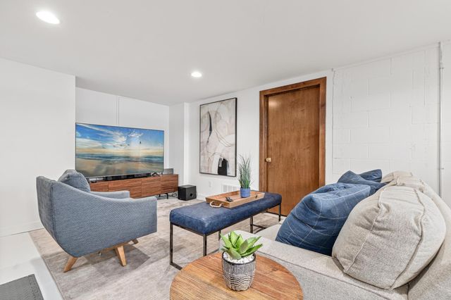 4919 Three Points Boulevard, Mound, MN 55364