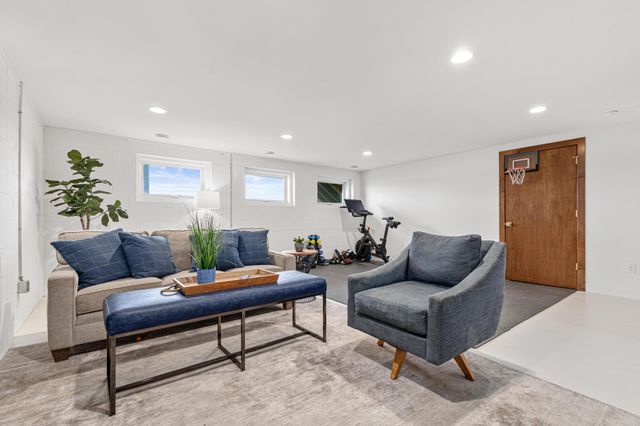 4919 Three Points Boulevard, Mound, MN 55364