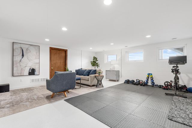 4919 Three Points Boulevard, Mound, MN 55364