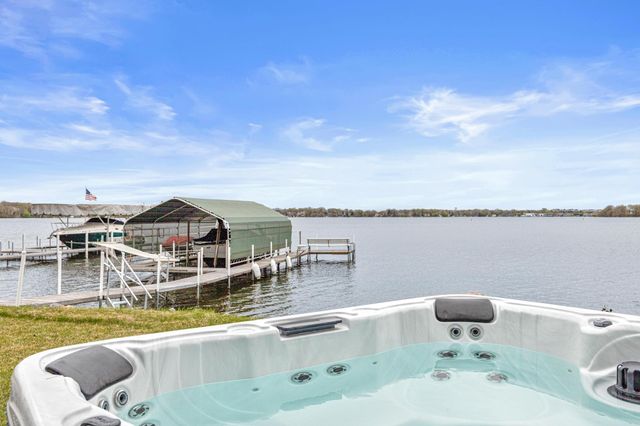 4919 Three Points Boulevard, Mound, MN 55364