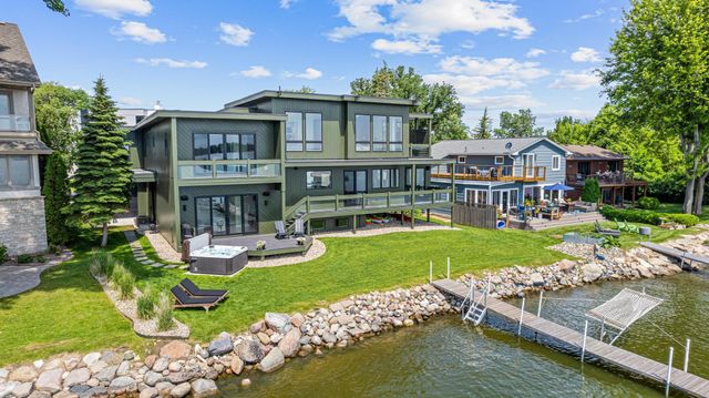 4919 Three Points Boulevard, Mound, MN 55364