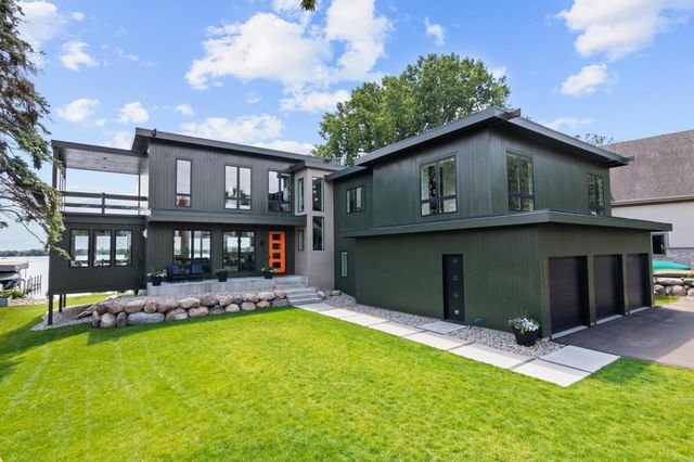 4919 Three Points Boulevard, Mound, MN 55364