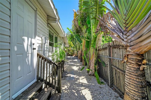 3710 RILMA AVENUE, Sarasota, FL 34234