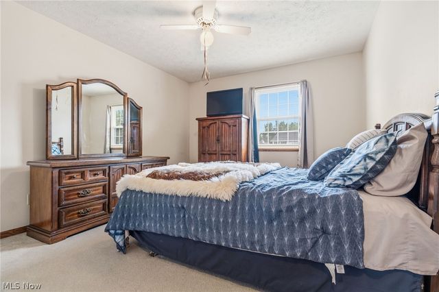 6385 Harbor Drive NW, Canton, OH 44718
