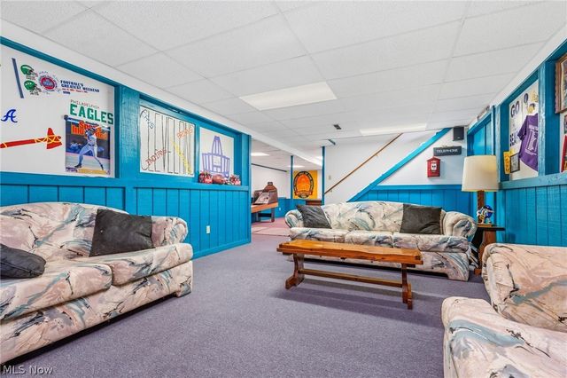6385 Harbor Drive NW, Canton, OH 44718