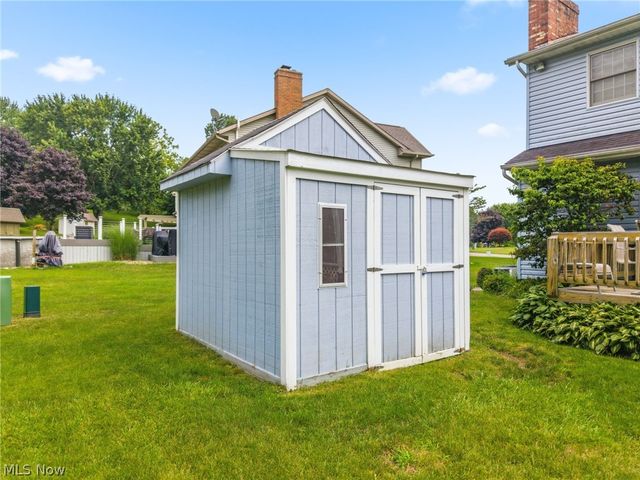 6385 Harbor Drive NW, Canton, OH 44718