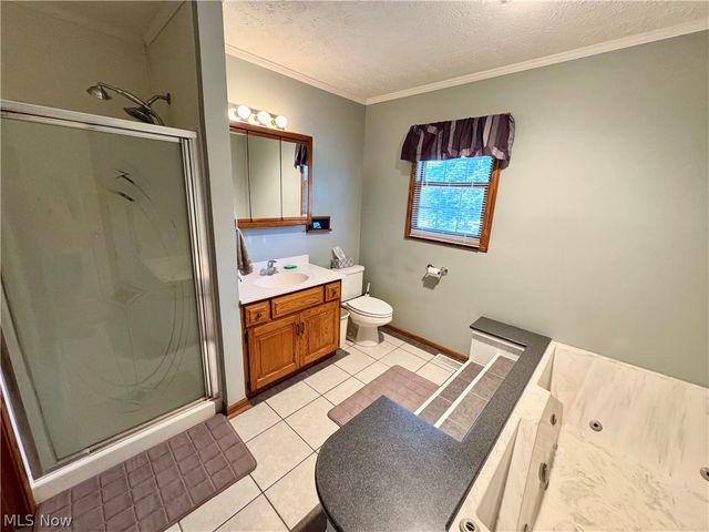 6385 Harbor Drive NW, Canton, OH 44718