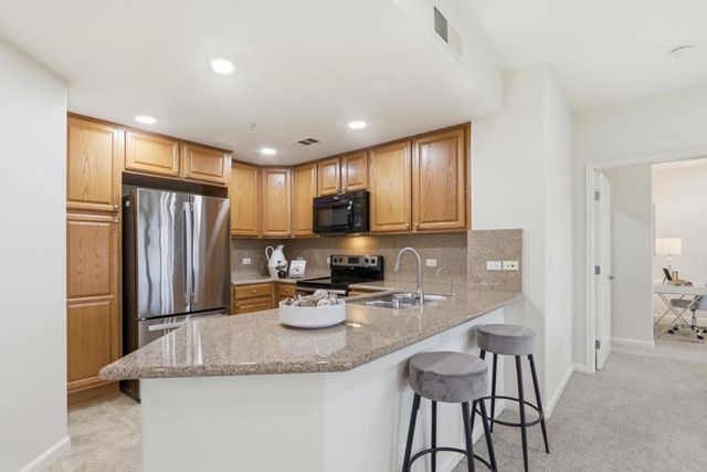 800 S Abel Street 401, Milpitas, CA 95035
