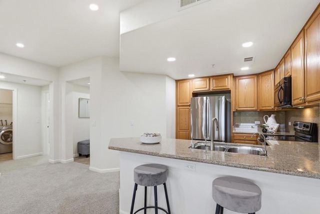 800 S Abel Street 401, Milpitas, CA 95035
