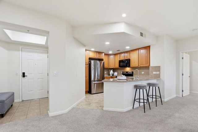 800 S Abel Street 401, Milpitas, CA 95035