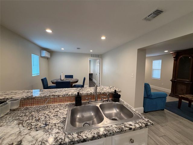 1836 Road 5210, Cleveland, TX 77327