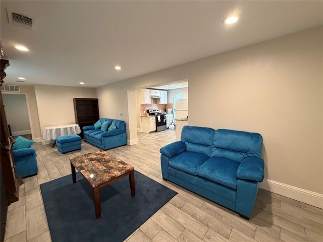1836 Road 5210, Cleveland, TX 77327