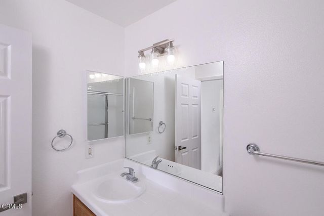 2727 Altura Avenue, La Crescenta, CA 91214