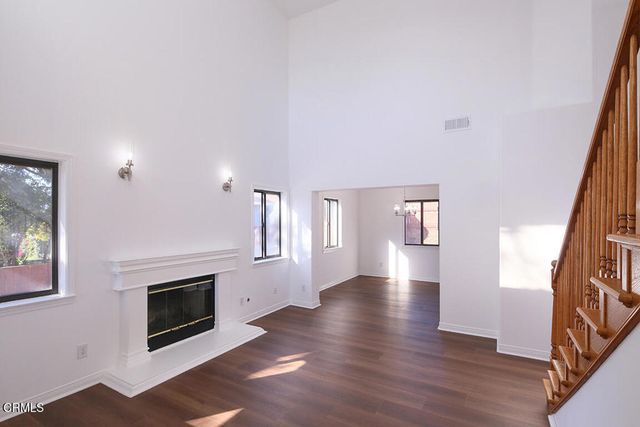 2727 Altura Avenue, La Crescenta, CA 91214