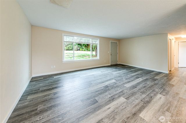 60 Crystal Court, Sequim, WA 98382
