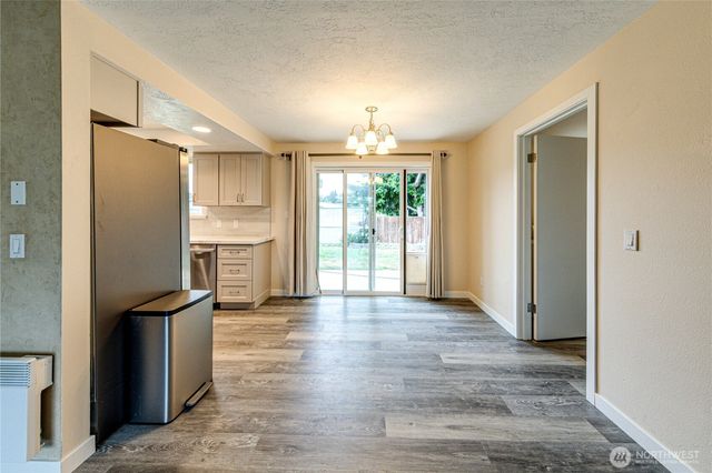 60 Crystal Court, Sequim, WA 98382