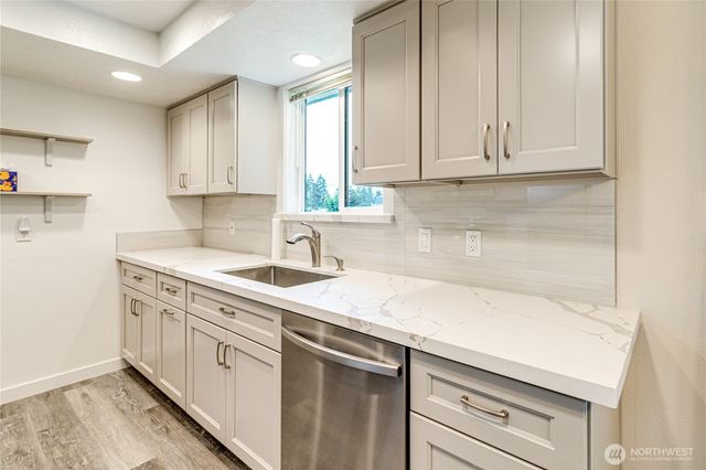 60 Crystal Court, Sequim, WA 98382