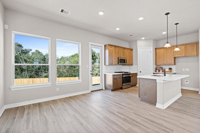 1605 Carefree Circle, Seabrook, TX 77586
