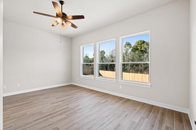 1605 Carefree Circle, Seabrook, TX 77586