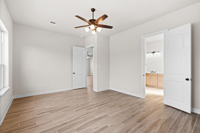 1605 Carefree Circle, Seabrook, TX 77586