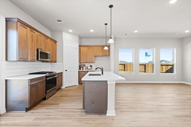 1605 Carefree Circle, Seabrook, TX 77586