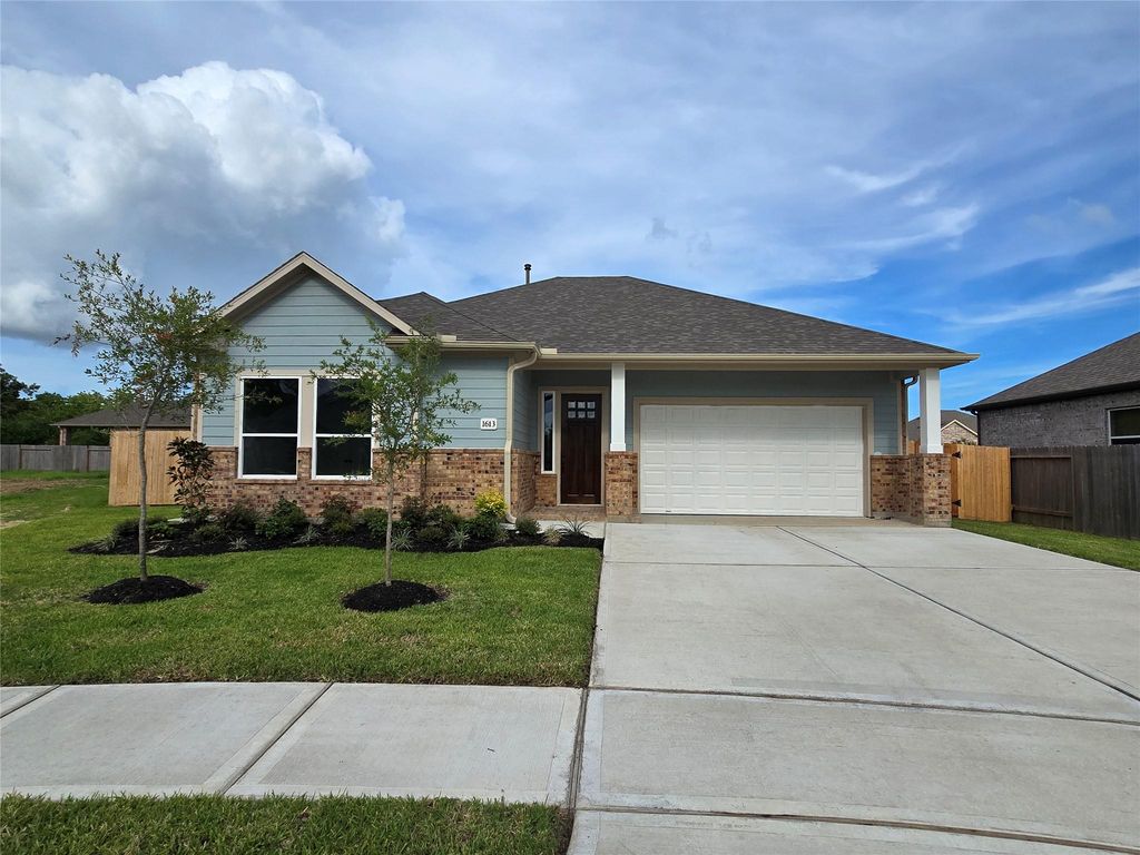 1605 Carefree Circle, Seabrook, TX 77586