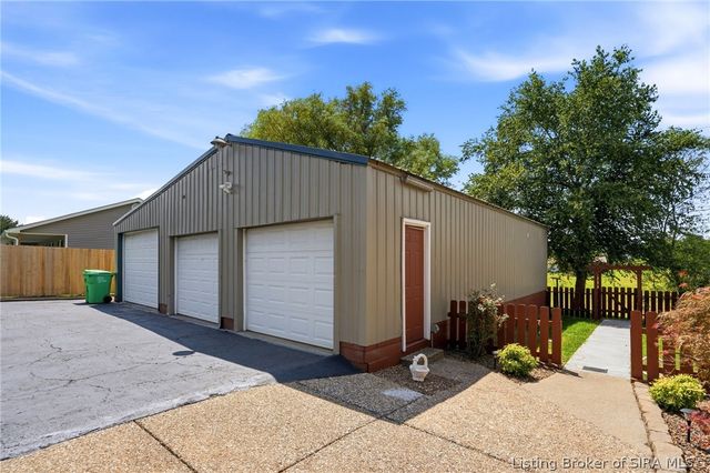 4593 Raymond Road NE, Corydon, IN 47112