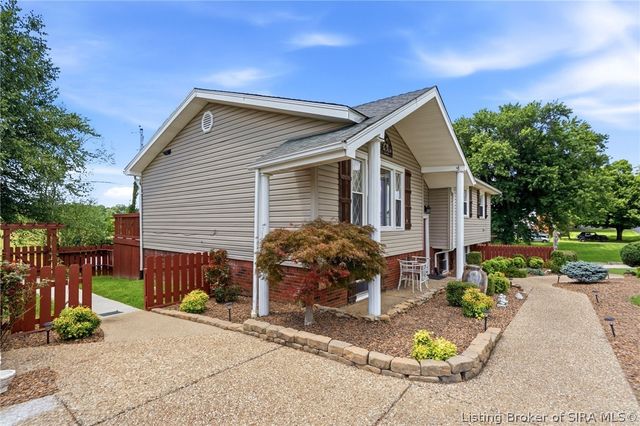 4593 Raymond Road NE, Corydon, IN 47112
