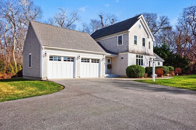 18 Sleeping Dog Path, Yarmouth, MA 02675
