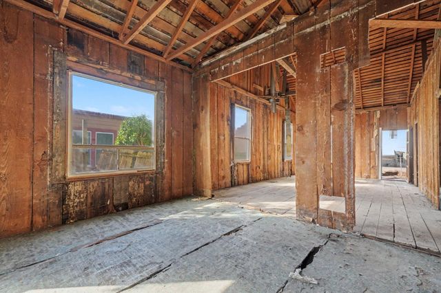 48 Boston Aly, Sutter Creek, CA 95685