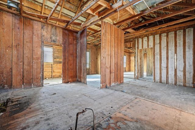 48 Boston Aly, Sutter Creek, CA 95685