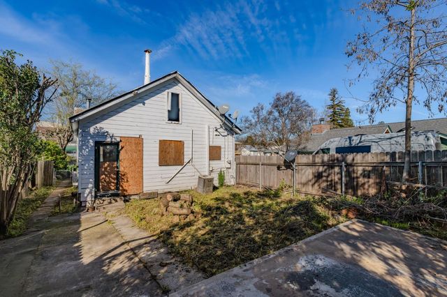 48 Boston Aly, Sutter Creek, CA 95685