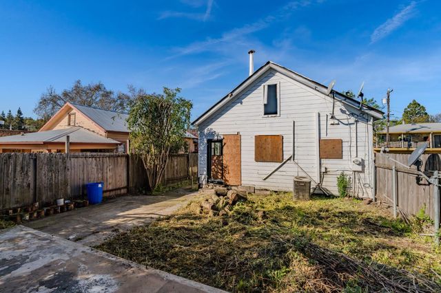 48 Boston Aly, Sutter Creek, CA 95685